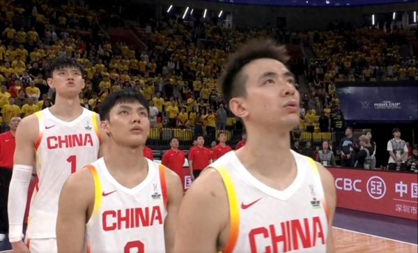 速盈所 中国男篮: 胡明轩13分, 杨瀚森替身成得分王, 新人王俊杰三分出色